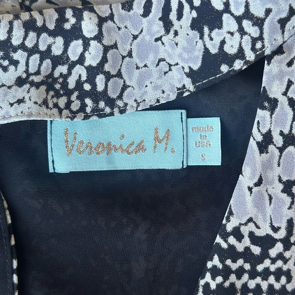 Veronica M. Grey Black Snake Print Sleeveless Choker Collar Cut Out Dress size S - Picture 4 of 6